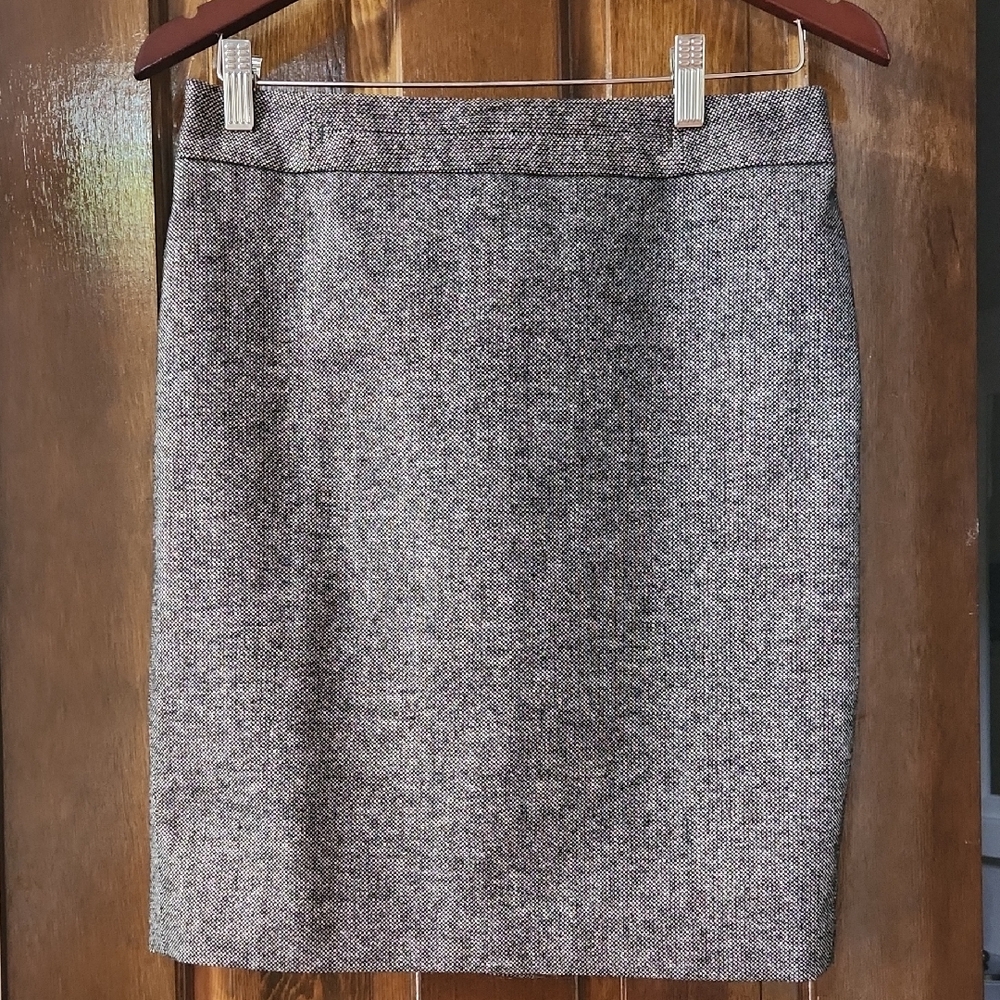 Ann Taylor Gray Pencil Skirt Knee-Length Workwear